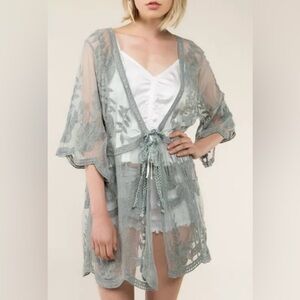 POL Kimono Lace Jacket Beautiful Sheer Lacy Tulle Tie Open Front Gray Size S/M